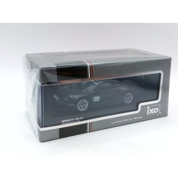Porsche 911 RSR Pre-Season Presentation Car 2017-2018 - skala 1:43 - IXO